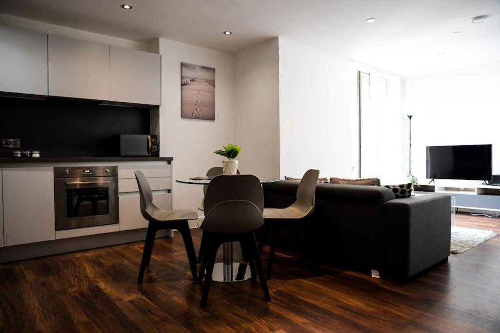 Modern 2 Bedroom Apartment - City Centre - Parking Manchester Exterior foto